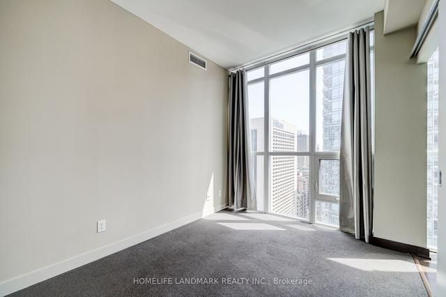 2608 - 126 Simcoe St, Condo with 3 bedrooms, 2 bathrooms and 1 parking in Toronto ON | Image 6