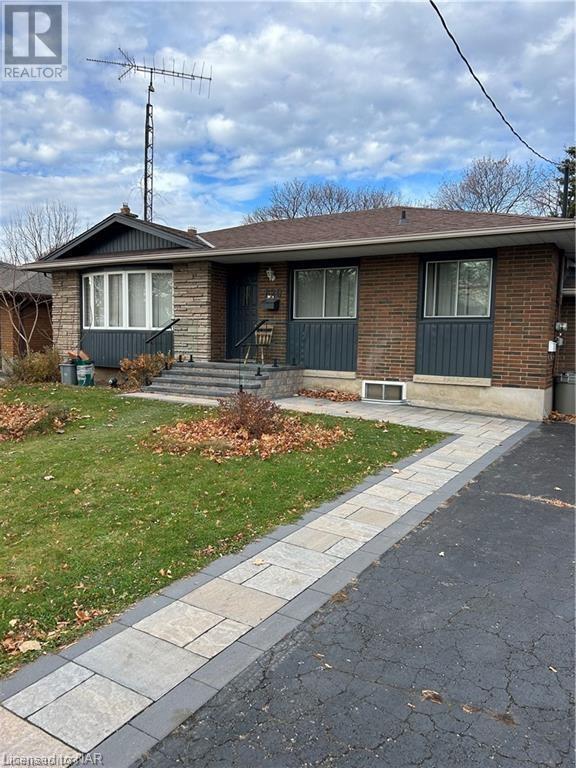 629a Scott Street, House detached with 3 bedrooms, 1 bathrooms and 2 parking in St. Catharines ON | Image 1