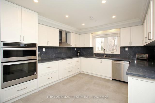 85 Bond Cres, House detached with 3 bedrooms, 4 bathrooms and 8 parking in Richmond Hill ON | Image 8