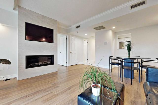 308 - 1818 Bayview Ave, Condo with 1 bedrooms, 2 bathrooms and 1 parking in Toronto ON | Image 3