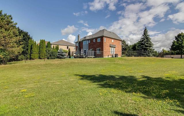 698 Kingsmere Ave, House detached with 4 bedrooms, 3 bathrooms and 6 parking in Newmarket ON | Image 31