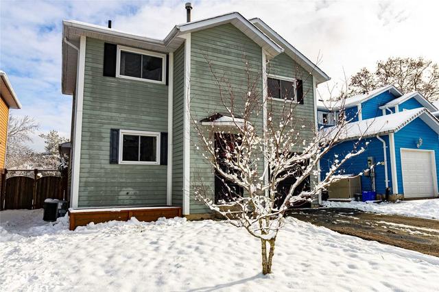 75 Elizabeth St, House detached with 3 bedrooms, 2 bathrooms and 3 parking in Barrie ON | Image 12