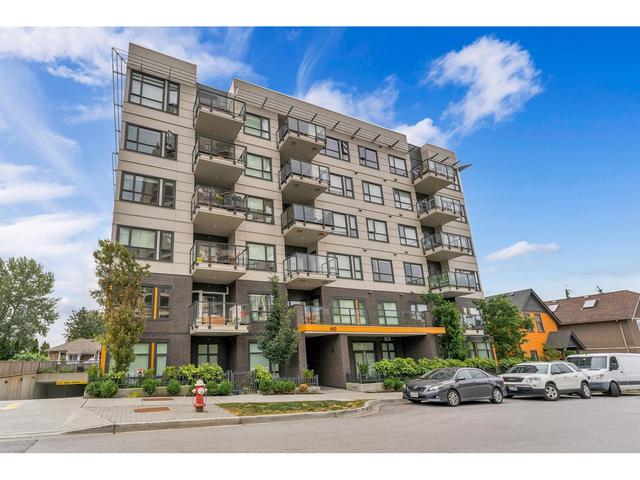 402 - 610 Brantford Street, Condo with 3 bedrooms, 2 bathrooms and null parking in New Westminster BC | Card Image