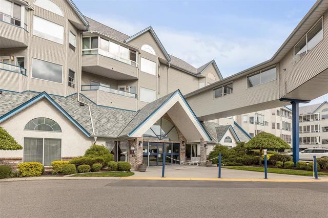126 - 877 Klo Road, Condo with 2 bedrooms, 2 bathrooms and 1 parking in Kelowna BC | Card Image