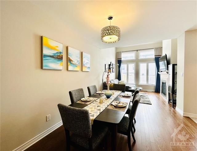 239 Dolce Crescent, Townhouse with 3 bedrooms, 3 bathrooms and 3 parking in Ottawa ON | Image 4