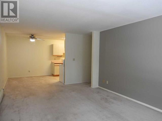304, - 5414 53 Street, Condo with 2 bedrooms, 1 bathrooms and 1 parking in Lacombe AB | Image 9