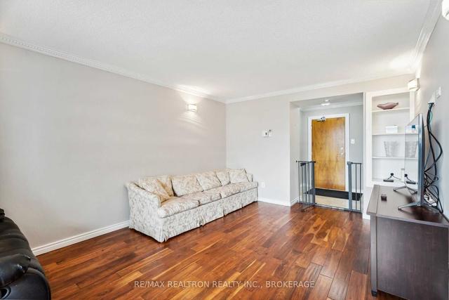 901 - 1 Royal Orchard Blvd, Condo with 3 bedrooms, 2 bathrooms and 1 parking in Markham ON | Image 32