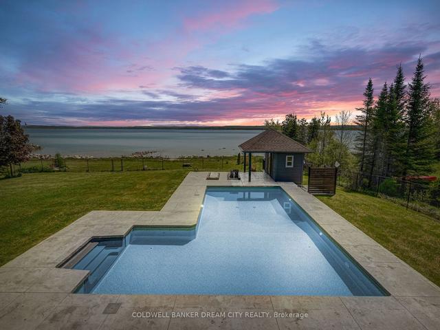 197 Balmy Beach Rd, House detached with 2 bedrooms, 4 bathrooms and 8 parking in Georgian Bluffs ON | Image 35