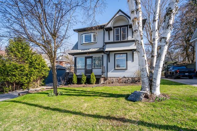 641 Bay St, House detached with 3 bedrooms, 2 bathrooms and 6 parking in Midland ON | Image 1