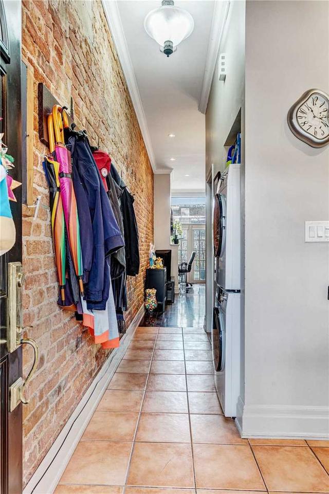 364 Dundas St E, Townhouse with 2 bedrooms, 2 bathrooms and 1 parking in Toronto ON | Image 8