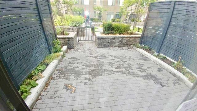 56 St David St, Townhouse with 3 bedrooms, 3 bathrooms and 2 parking in Toronto ON | Image 11