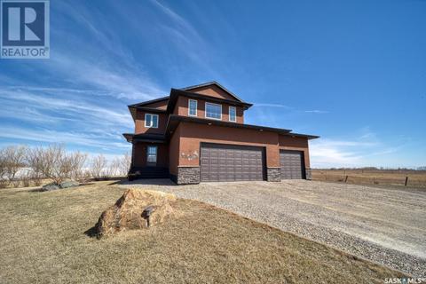 18 Mckenzie Landing, House detached with 5 bedrooms, 4 bathrooms and null parking in White City SK | Card Image