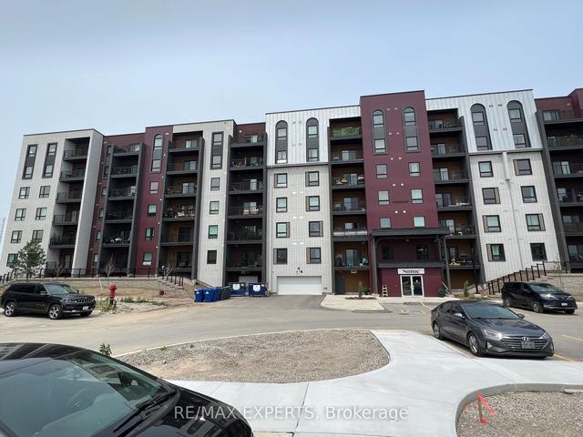510 - 4 Spice Way, Condo with 2 bedrooms, 2 bathrooms and 1 parking in Barrie ON | Image 1