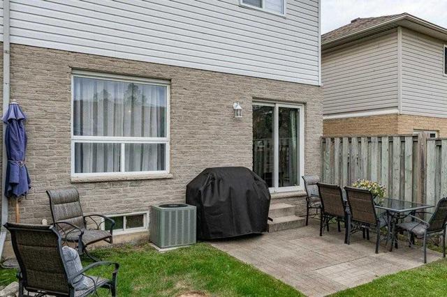 13 - 104 Frances Ave, Townhouse with 3 bedrooms, 2 bathrooms and 2 parking in Hamilton ON | Image 21