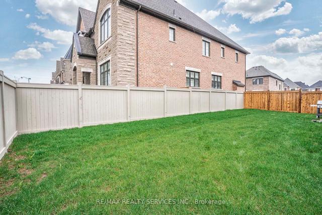 73 First Nations Tr, House detached with 4 bedrooms, 4 bathrooms and 6 parking in Vaughan ON | Image 35