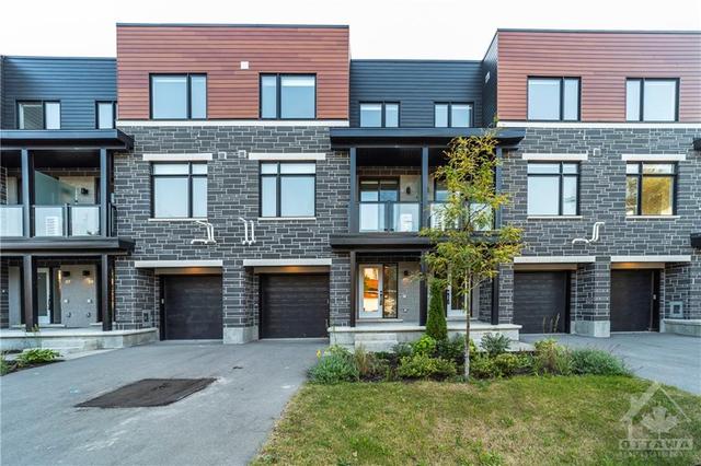 41 Bachman Terrace, Townhouse with 2 bedrooms, 4 bathrooms and 3 parking in Ottawa ON | Image 1