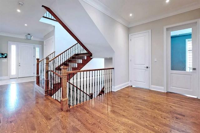 1690 Heathside Cres, House detached with 4 bedrooms, 4 bathrooms and 5 parking in Pickering ON | Image 5
