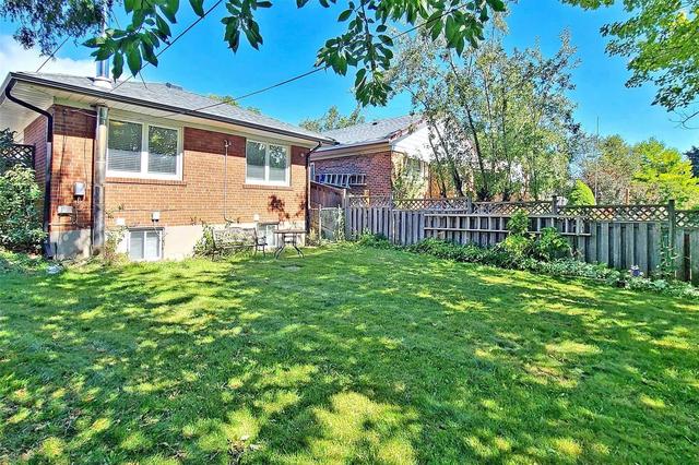 51 Mooregate Ave, House detached with 3 bedrooms, 2 bathrooms and 4 parking in Toronto ON | Image 10