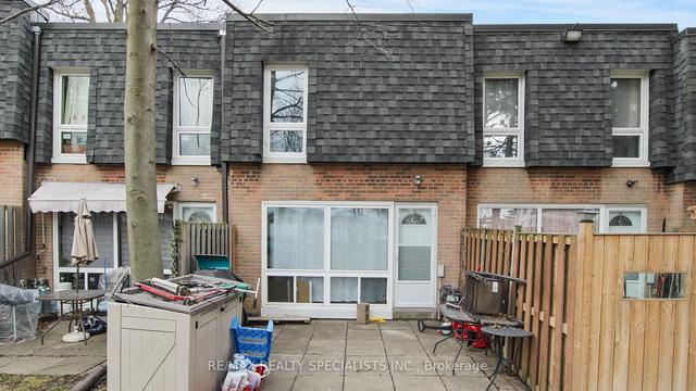 3 - 19 Derrydown Rd, Townhouse with 2 bedrooms, 3 bathrooms and 1 parking in Toronto ON | Image 29