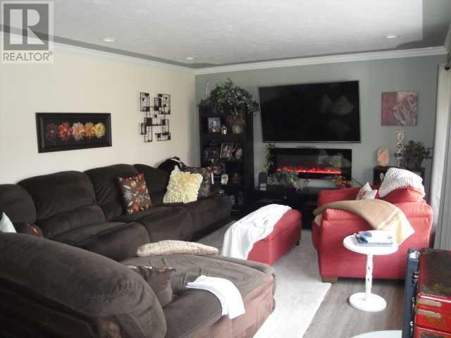 2006 14 Avenue S, House detached with 2 bedrooms, 2 bathrooms and 3 parking in Lethbridge AB | Image 4
