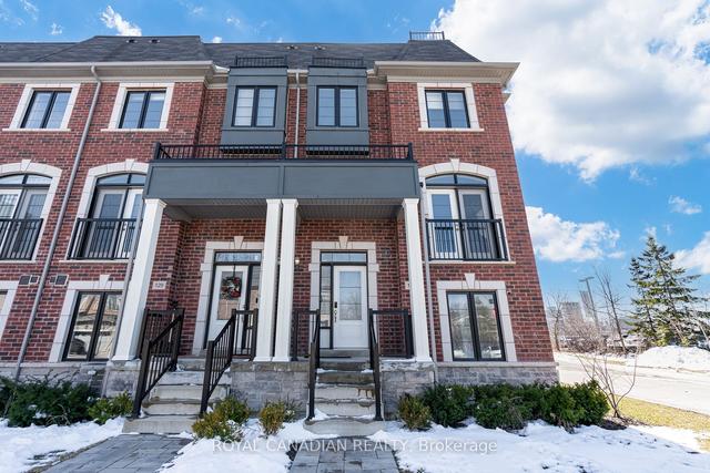 131 Lichfield Rd W, House attached with 3 bedrooms, 5 bathrooms and 3 parking in Markham ON | Image 1