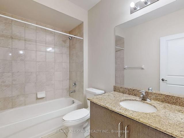310 - 39 New Delhi Dr, Condo with 2 bedrooms, 2 bathrooms and 2 parking in Markham ON | Image 13