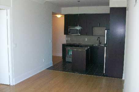 405 - 181 Wynford Dr, Condo with 2 bedrooms, 2 bathrooms and 1 parking in Toronto ON | Image 5