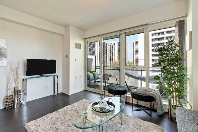 638 - 1830 Bloor St W, Condo with 1 bedrooms, 1 bathrooms and 1 parking in Toronto ON | Image 2