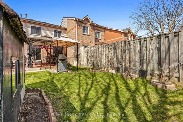 29 Wallace Dr, House attached with 3 bedrooms, 2 bathrooms and 2 parking in Whitby ON | Image 27