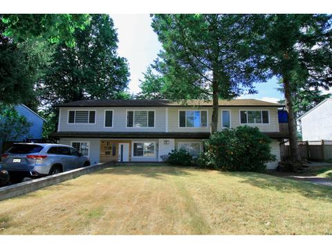 14912 88a Avenue, House attached with 4 bedrooms, 2 bathrooms and 2 parking in Surrey BC | Card Image
