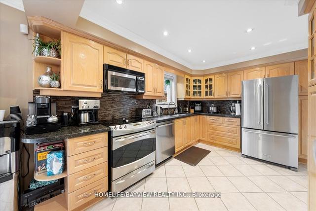 159 Brian Dr N, House detached with 3 bedrooms, 4 bathrooms and 8 parking in Toronto ON | Image 3