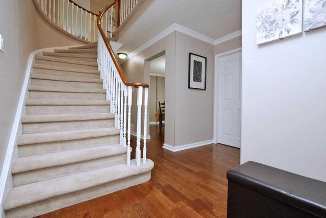 7 Dominy Dr, House detached with 4 bedrooms, 3 bathrooms and 2 parking in Ajax ON | Image 5