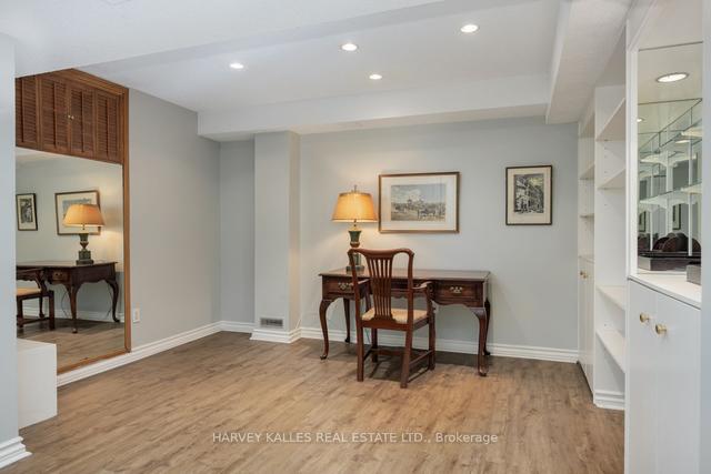 1374 Avenue Rd, House attached with 3 bedrooms, 4 bathrooms and 2 parking in Toronto ON | Image 15