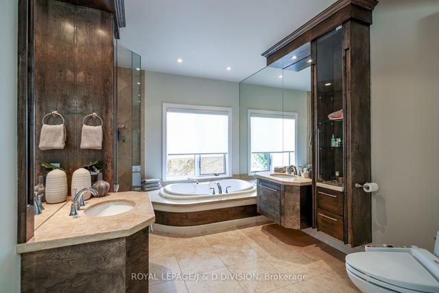 82 Munro Blvd, House detached with 5 bedrooms, 6 bathrooms and 6 parking in Toronto ON | Image 10