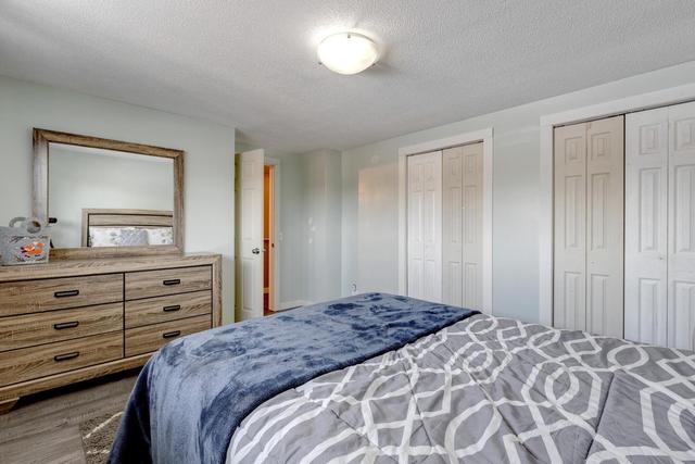 3227 Doverville Crescent Se, Home with 4 bedrooms, 2 bathrooms and 2 parking in Calgary AB | Image 15
