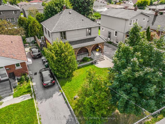 801 Midland Ave, House detached with 3 bedrooms, 3 bathrooms and 5 parking in Toronto ON | Image 1