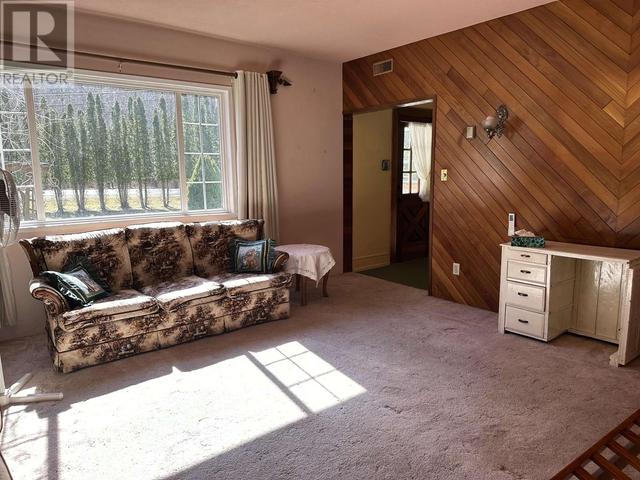 1966 Mackenzie 20 Highway, House detached with 3 bedrooms, 1 bathrooms and null parking in Central Coast C BC | Image 22