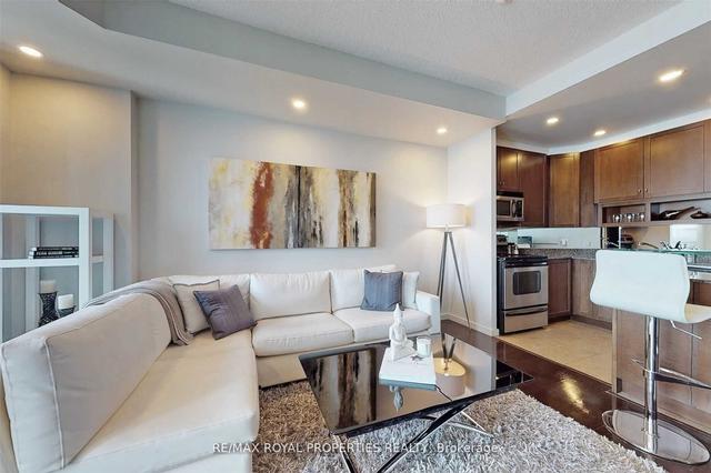 2710 - 8 York St, Condo with 2 bedrooms, 2 bathrooms and 1 parking in Toronto ON | Image 30