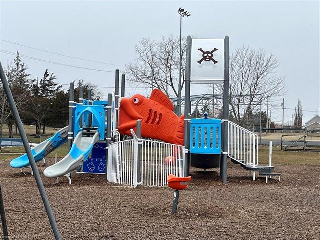 Roblin Lake Park Playground | Image 39