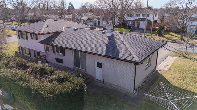 4430 Dovewood Drive, House detached with 4 bedrooms, 2 bathrooms and 3 parking in Niagara Falls ON | Image 14
