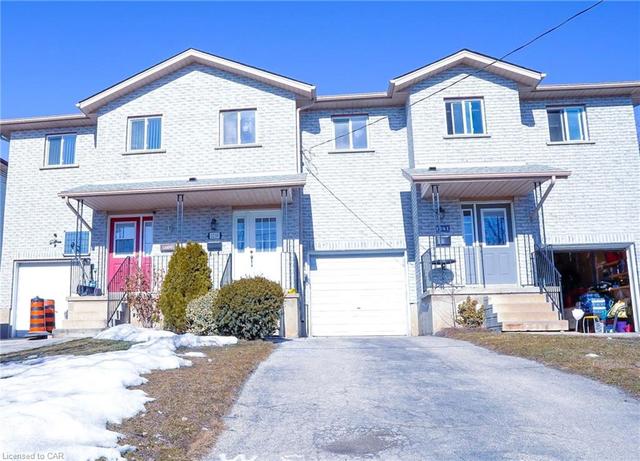 1239 King Street, House attached with 3 bedrooms, 1 bathrooms and 3 parking in Cambridge ON | Image 1