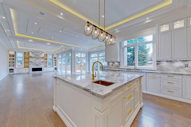 49 Rollscourt Dr, House detached with 5 bedrooms, 7 bathrooms and 9 parking in Toronto ON | Image 10