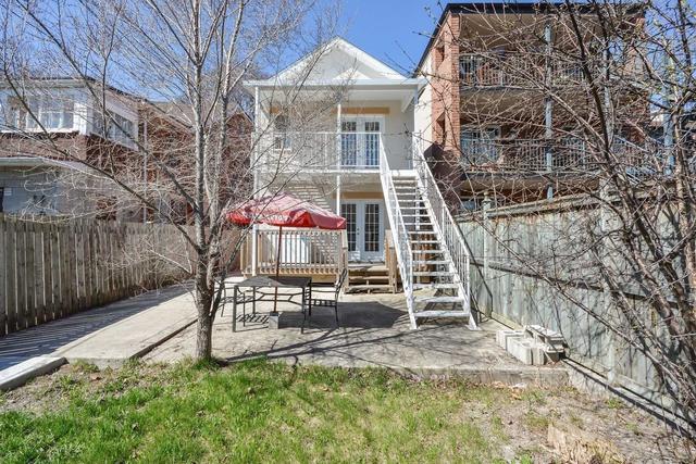 611 Ossington Ave, House detached with 2 bedrooms, 1 bathrooms and 0 parking in Toronto ON | Image 13