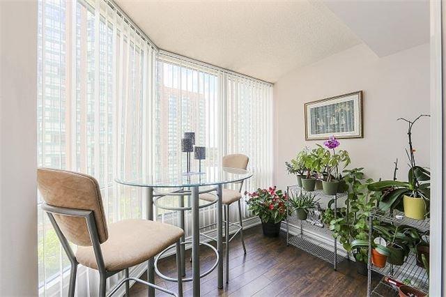 806 - 115 Hillcrest Ave, Condo with 1 bedrooms, 1 bathrooms and 1 parking in Mississauga ON | Image 6