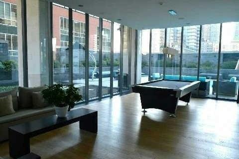 606 - 33 Charles St E, Condo with 1 bedrooms, 1 bathrooms and null parking in Toronto ON | Image 2
