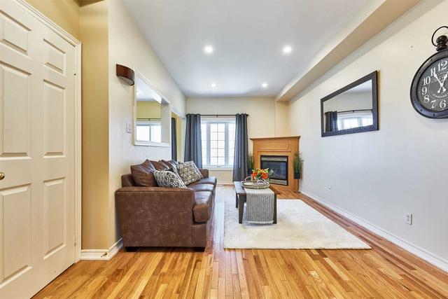 3 Taft Pl, House attached with 3 bedrooms, 3 bathrooms and 3 parking in Clarington ON | Image 27