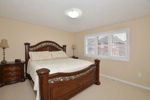 363 Pringle Ave, House detached with 3 bedrooms, 3 bathrooms and 2 parking in Milton ON | Image 13