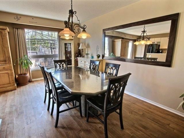 2385 Glandriel Cres, House semidetached with 3 bedrooms, 3 bathrooms and 2 parking in Ottawa ON | Image 9