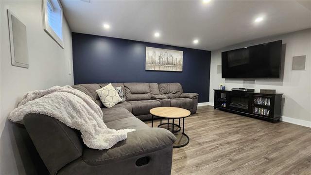 34 Marion Cres, House detached with 4 bedrooms, 2 bathrooms and 5 parking in Barrie ON | Image 14
