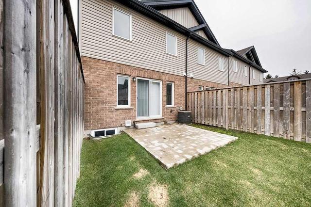 36 - 36 Arlington Cres, Townhouse with 3 bedrooms, 4 bathrooms and 1 parking in Guelph ON | Image 13